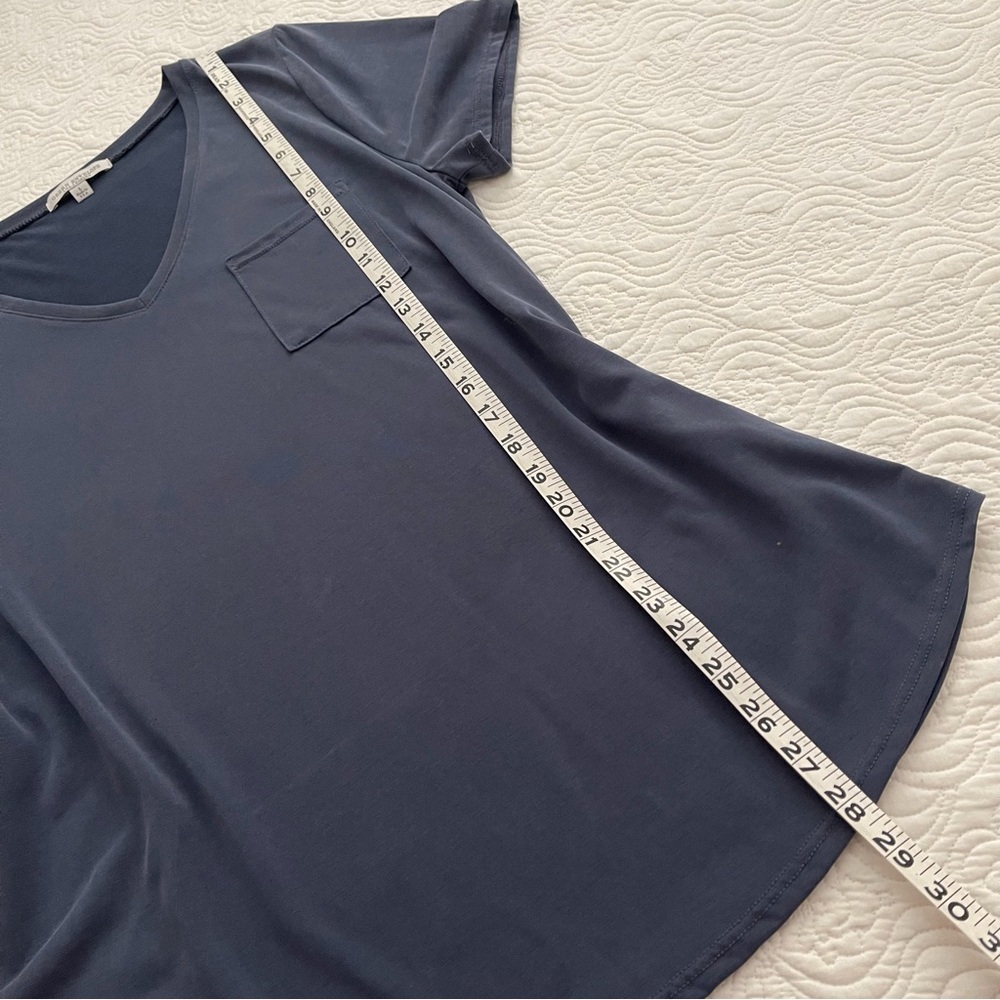 Green Envelope Short Sleeve V-Neck Top Sz L - Picture 7 of 11